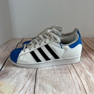 Adidas superstar x Lego